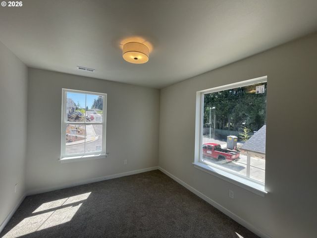 20751 Ne Thompson Ter, Fairview, OR 97024