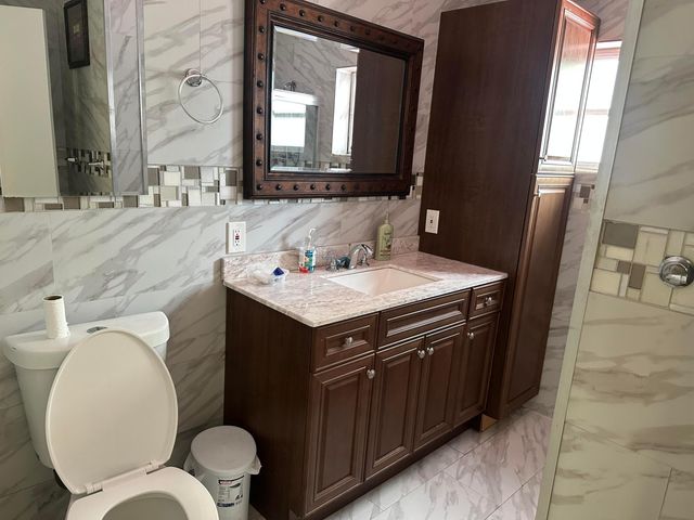 5049 NW 42nd Street, Lauderdale Lakes, FL 33319