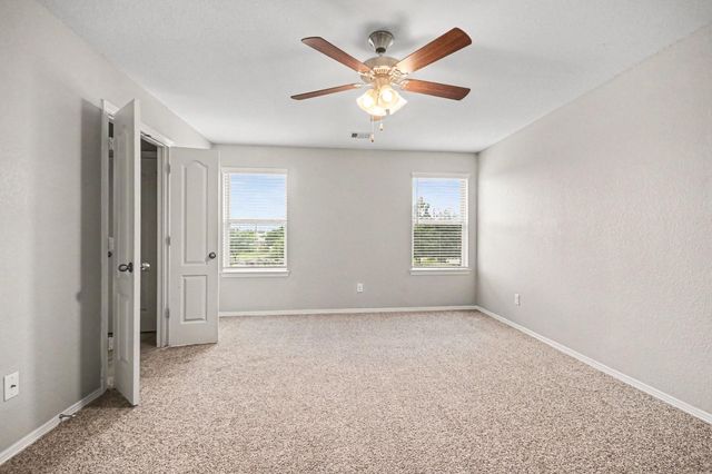 13211 Barrington Oaks Circle, Houston, TX 77044