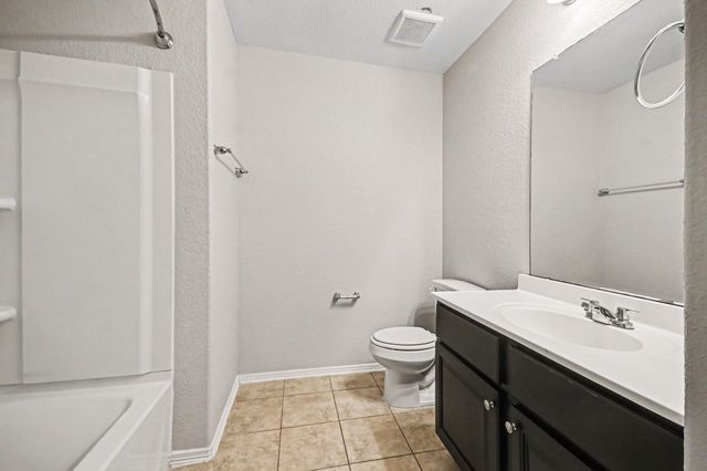 13211 Barrington Oaks Circle, Houston, TX 77044