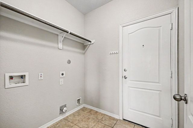 13211 Barrington Oaks Circle, Houston, TX 77044
