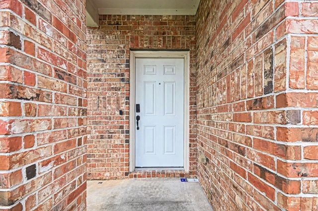 13211 Barrington Oaks Circle, Houston, TX 77044