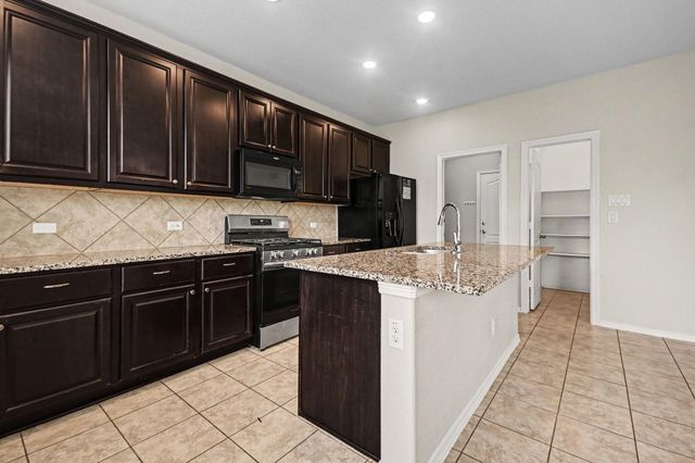 13211 Barrington Oaks Circle, Houston, TX 77044