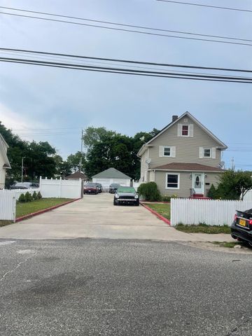 10 1st Avenue, Central Islip, NY 11722