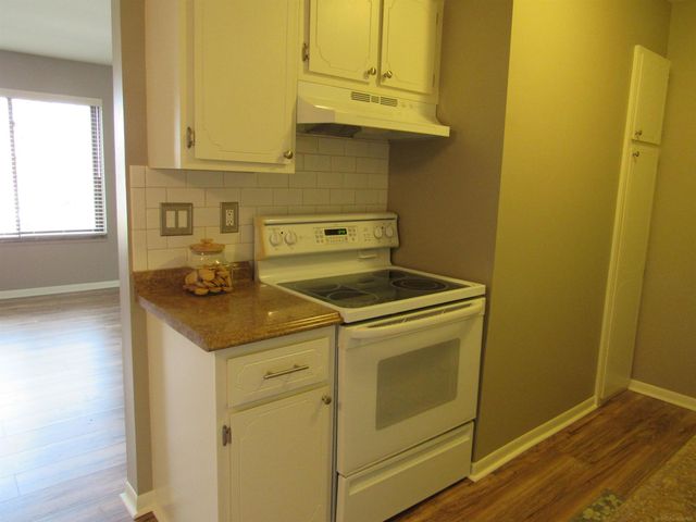32724 Harper Avenue Bldg A Unit 10, Saint Clair Shores, MI 48082