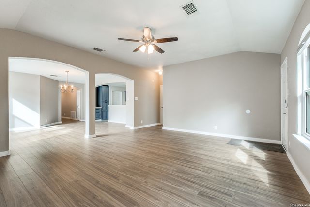 5306 Tomas, San Antonio, TX 78240