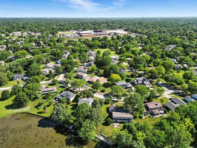 954 W Peregrine Drive, Palatine, IL 60067