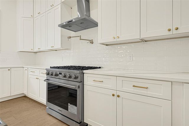 5619 Val Verde Street A, Houston, TX 77057