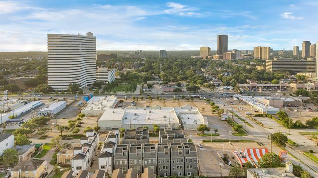 5619 Val Verde Street A, Houston, TX 77057