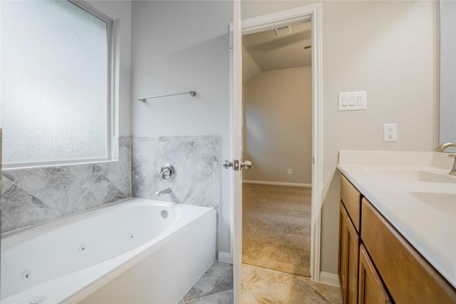 137 Snug Harbor Drive, Conroe, TX 77356