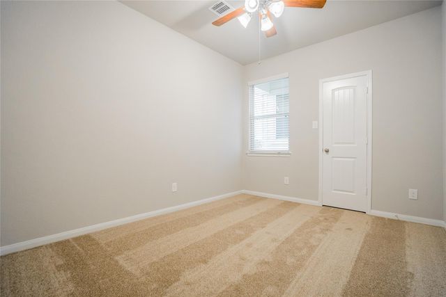 137 Snug Harbor Drive, Conroe, TX 77356