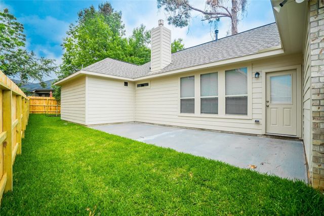 137 Snug Harbor Drive, Conroe, TX 77356