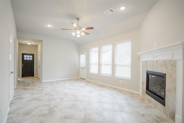 137 Snug Harbor Drive, Conroe, TX 77356