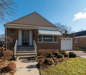 18419 Gottschalk Avenue, Homewood, IL 60430