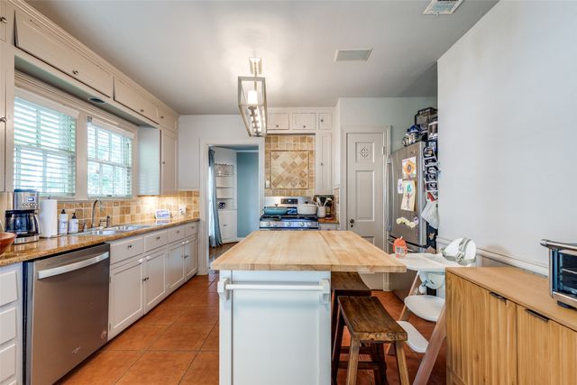 6006 Penrose Avenue, Dallas, TX 75206