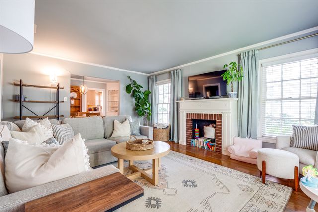 6006 Penrose Avenue, Dallas, TX 75206