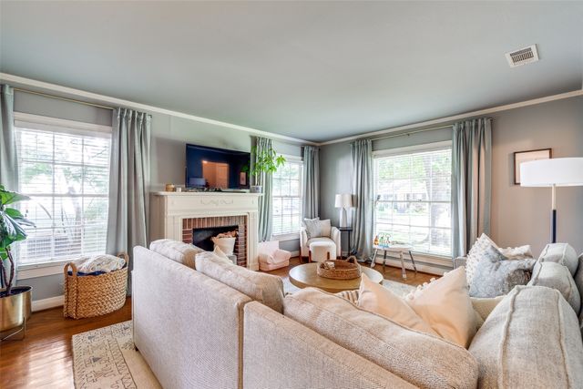 6006 Penrose Avenue, Dallas, TX 75206