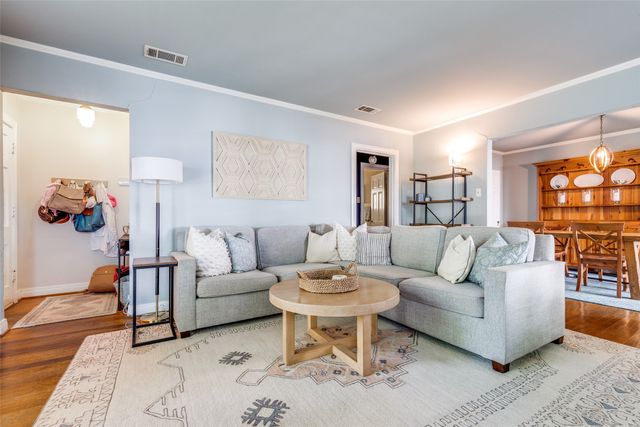 6006 Penrose Avenue, Dallas, TX 75206