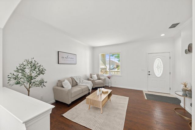 7775 Dersingham Dr, Sacramento, CA 95829