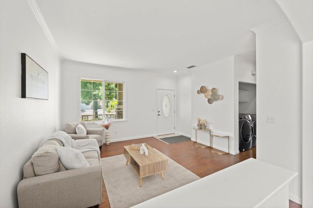 7775 Dersingham Dr, Sacramento, CA 95829