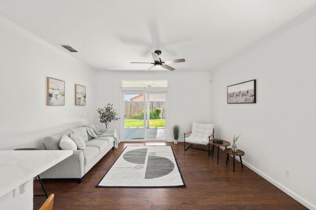 7775 Dersingham Dr, Sacramento, CA 95829