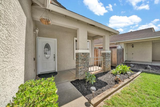 7775 Dersingham Dr, Sacramento, CA 95829