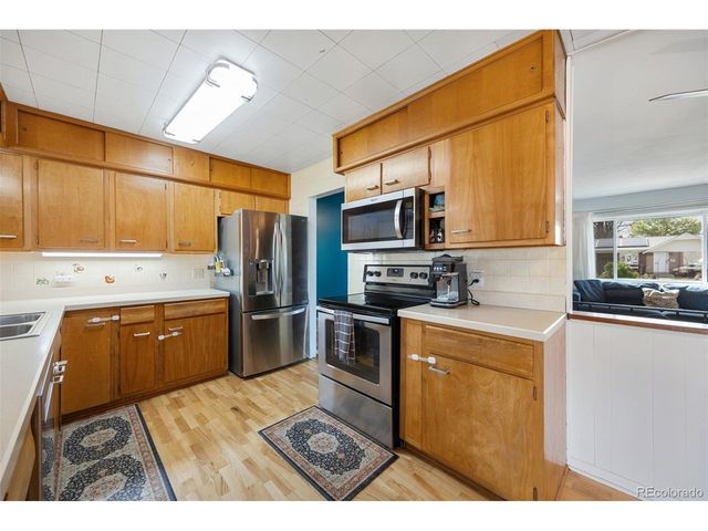 1354 S Kendall Ct, Lakewood, CO 80232