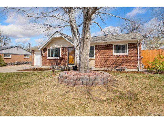 1354 S Kendall Ct, Lakewood, CO 80232