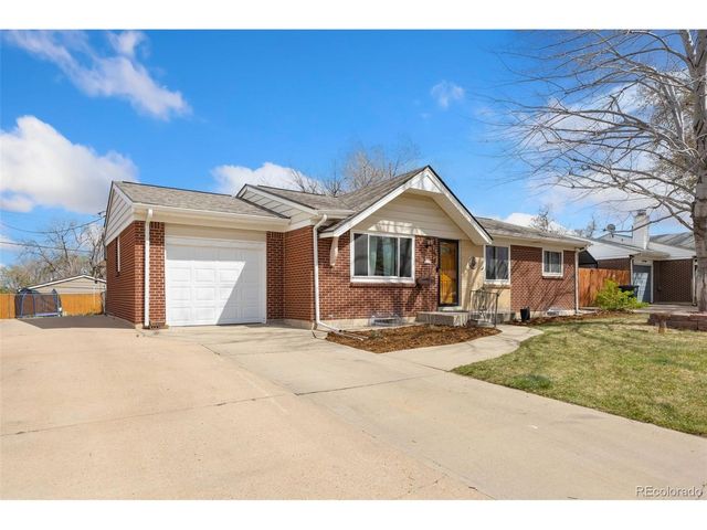 1354 S Kendall Ct, Lakewood, CO 80232