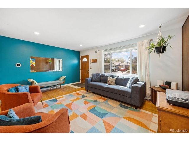 1354 S Kendall Ct, Lakewood, CO 80232