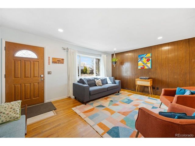 1354 S Kendall Ct, Lakewood, CO 80232