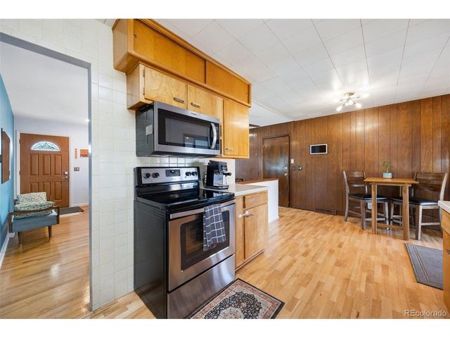 1354 S Kendall Ct, Lakewood, CO 80232