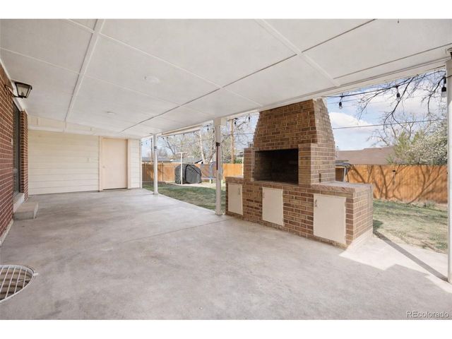 1354 S Kendall Ct, Lakewood, CO 80232