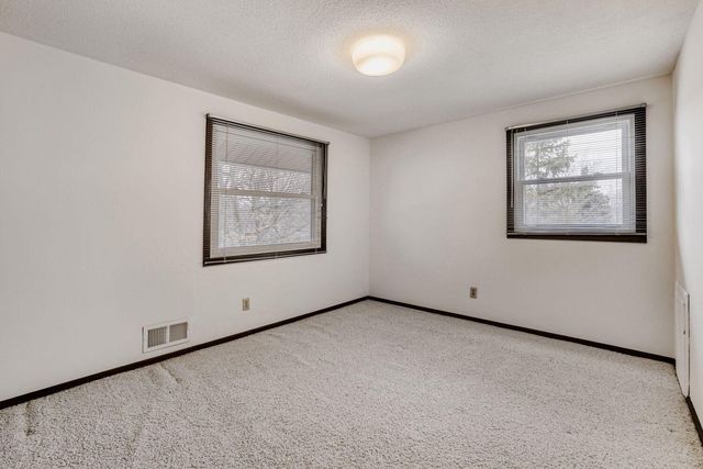 13330 Findlay Way, Apple Valley, MN 55124