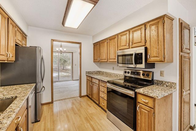 13330 Findlay Way, Apple Valley, MN 55124