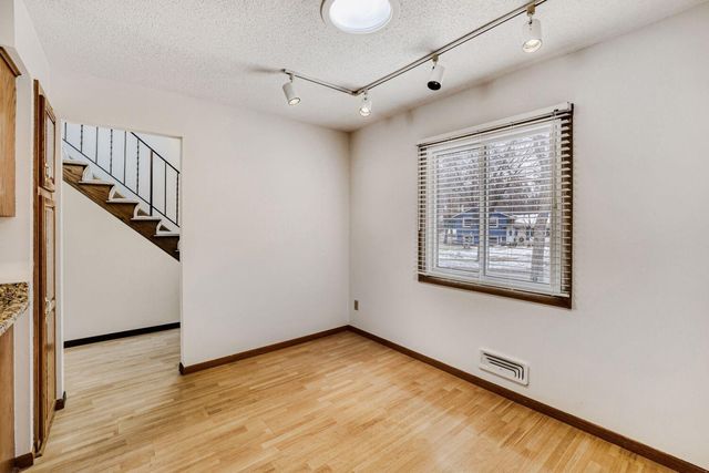 13330 Findlay Way, Apple Valley, MN 55124