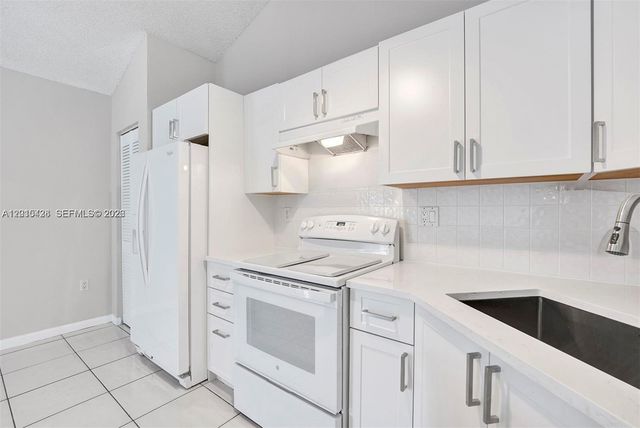 9892 Boca Gardens Pkwy A, Boca Raton, FL 33496