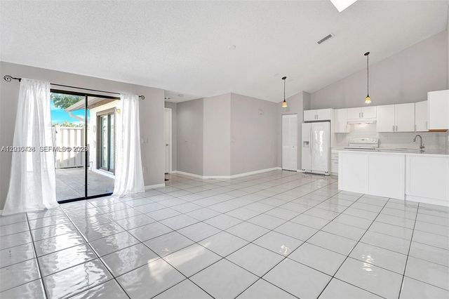 9892 Boca Gardens Pkwy A, Boca Raton, FL 33496