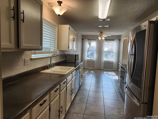 14038 Fairway Oaks, San Antonio, TX 78217