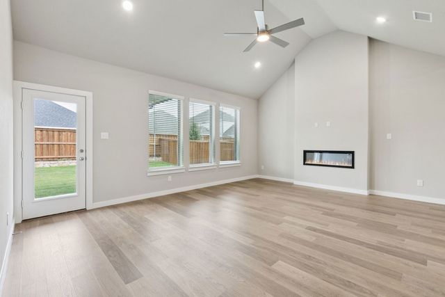 10616 Blakely Creek Road, Fort Worth, TX 76126