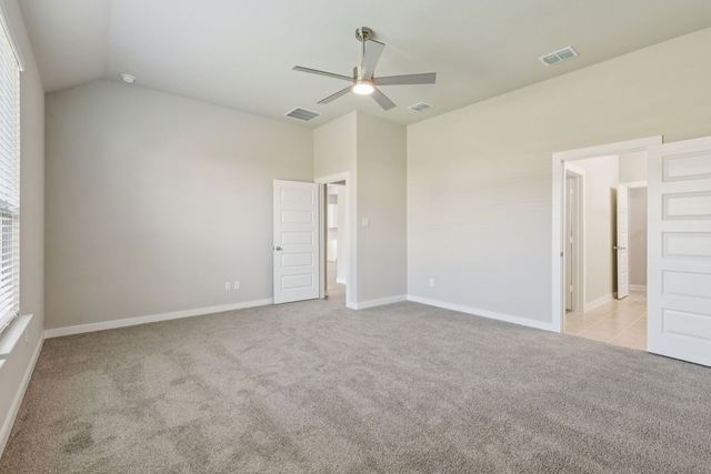 10616 Blakely Creek Road, Fort Worth, TX 76126