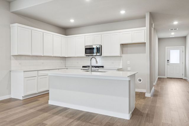 10616 Blakely Creek Road, Fort Worth, TX 76126