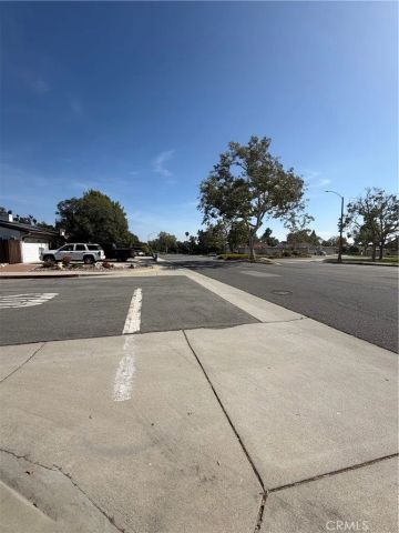 1978 N Indian Hill, Claremont, CA 91711