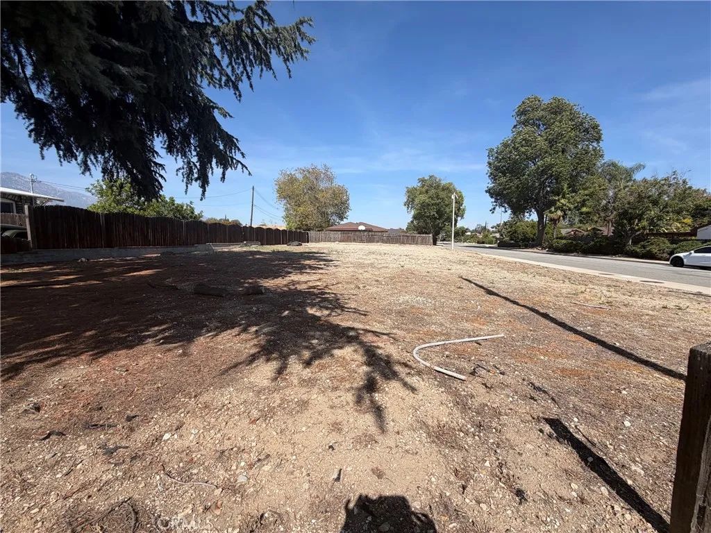 1978 N Indian Hill, Claremont, CA 91711