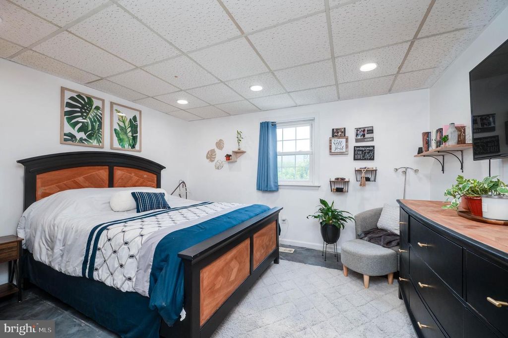 1071 DEER RUN, Reading, PA 19606