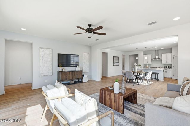 6418 W MADRE DEL ORO Drive 6418, Phoenix, AZ 85083