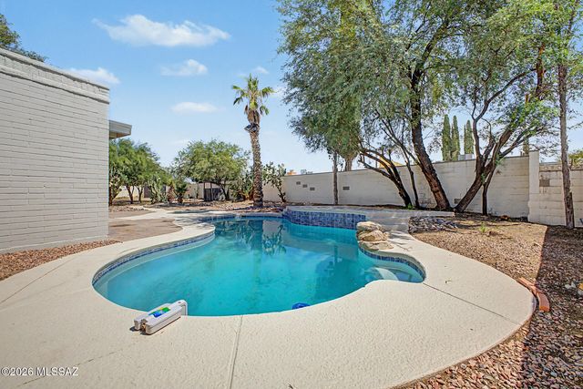 8867 E 28th Street, Tucson, AZ 85710