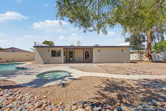 8867 E 28th Street, Tucson, AZ 85710