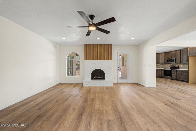 8867 E 28th Street, Tucson, AZ 85710