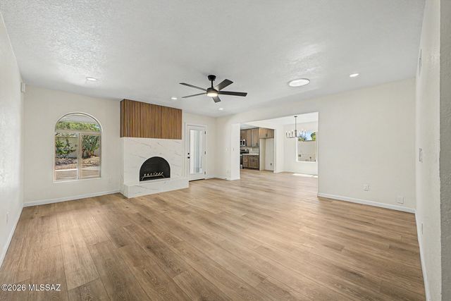 8867 E 28th Street, Tucson, AZ 85710